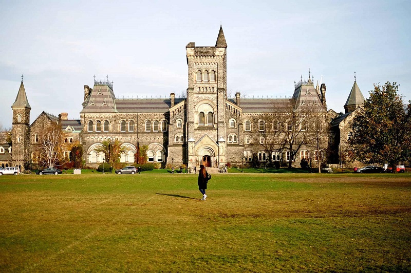 Đại học Toronto Canada - University of Toronto thông tin MỚI NHẤT